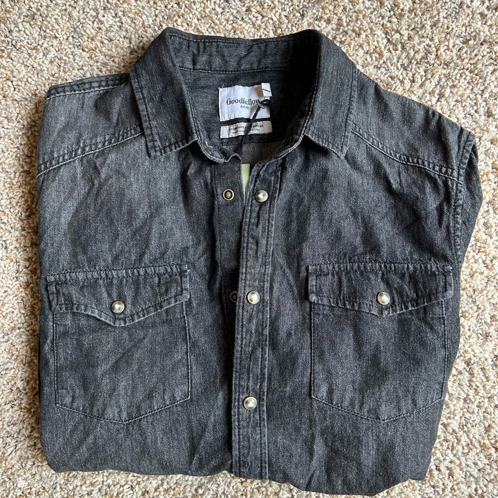 Men’s Goodfellow (Target) shirt size M